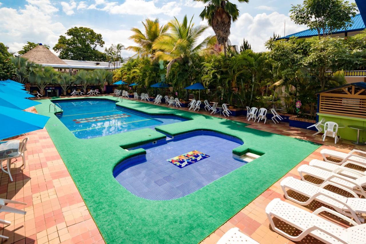 Hotel Ayenda 1132 Copiclub Ibagué Esterno foto